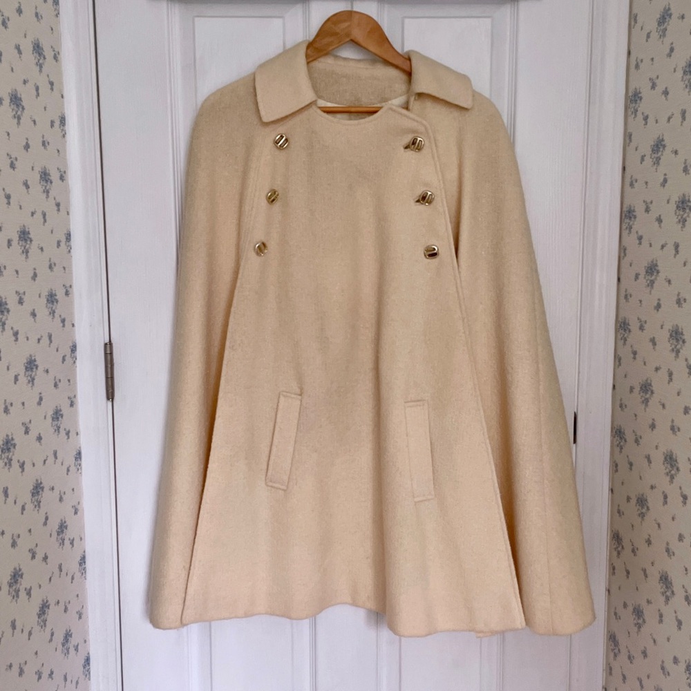 Vintage cream cape